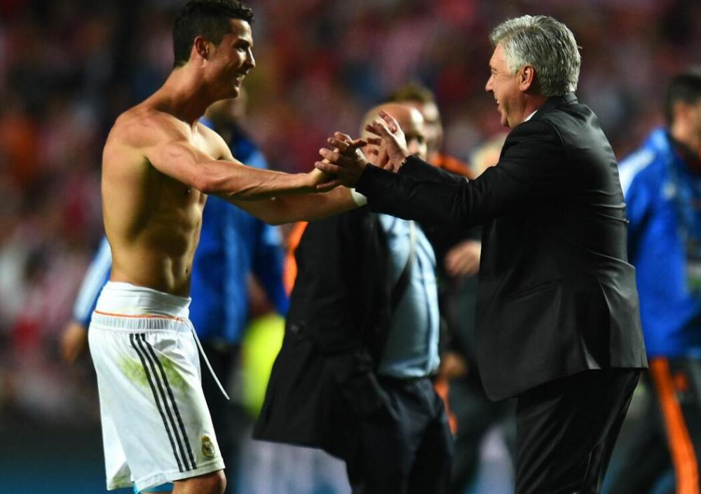 انتقاد غوارديولا لأرضية ملعب برنابيو بعد مباراة التعادل المثيرة مع ريال مدريد